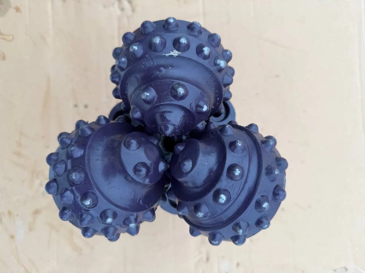 171.4 mm (6 3/4") Tricone Bit with Carbide Inserts (TCI), open bearing, IADC 732, 3 1/2 API Reg — UDT