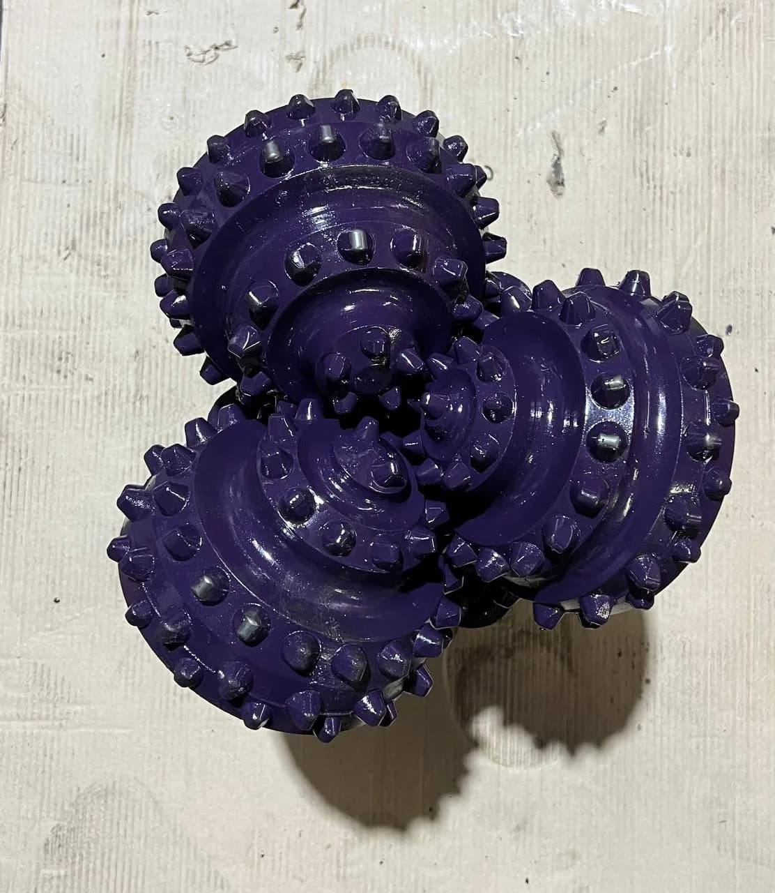 349,2 mm (13 3/4") Rollenmeißel mit Hartmetallstiften (TCI), gedichtetes Lager, IADC 545X, 6 5/8 API Reg — UDT