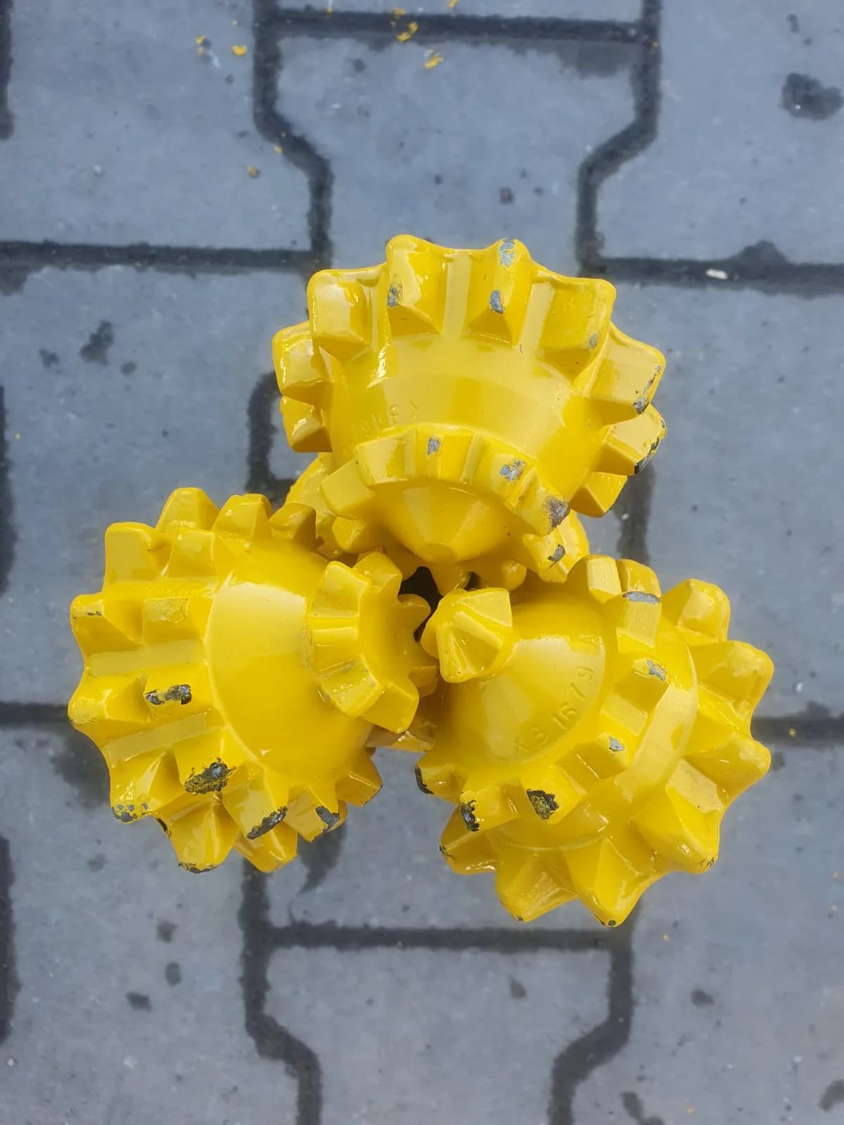 139,7 мм (5 1/2") Шарошкове долото з фрезерованими сталевими зубами, відкрита опора, IADC 231, 2 7/8 API Reg — Epiroc