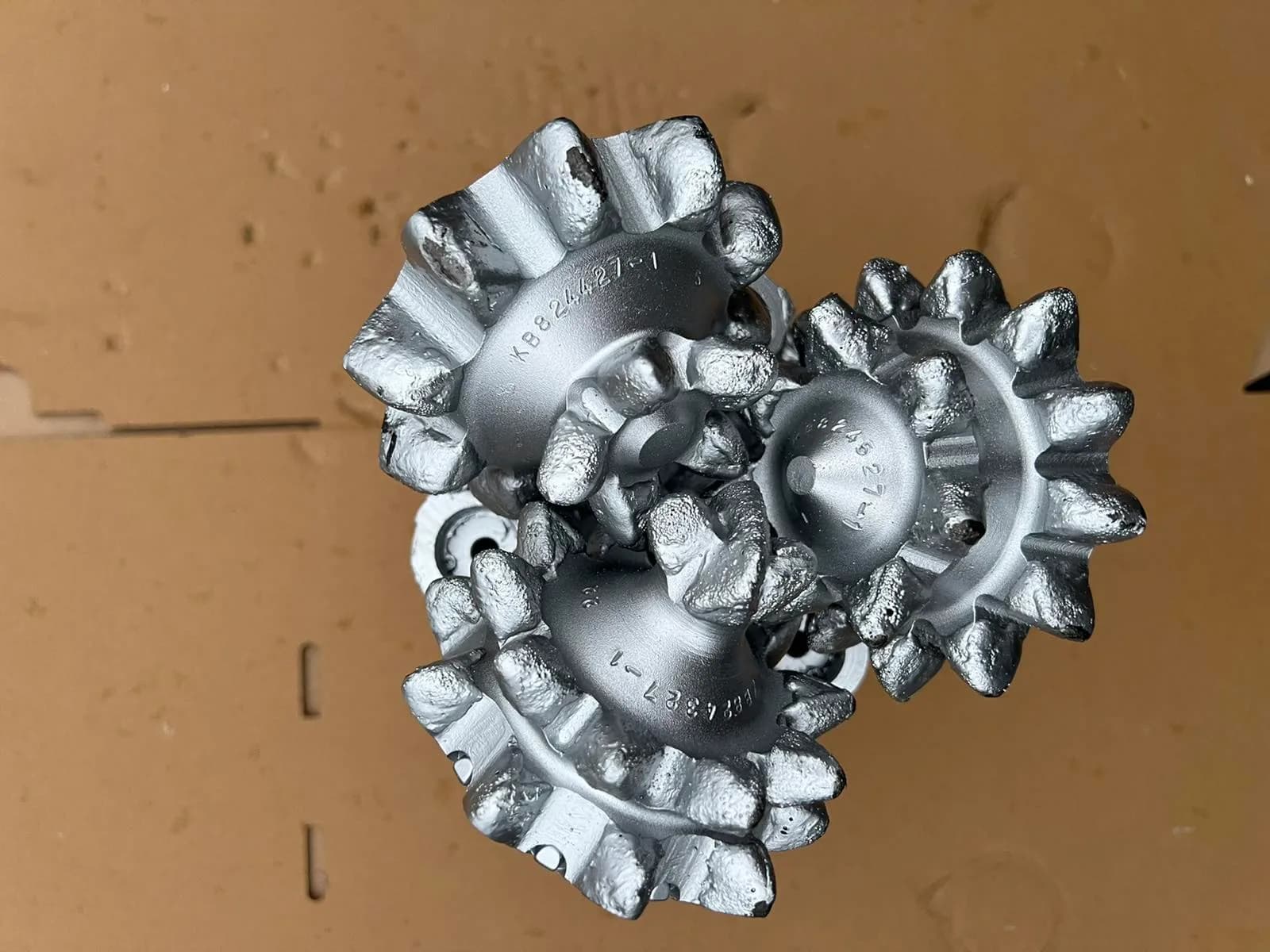 171.4 mm (6 3/4") Tricone Bit with Milled Steel Teeth, sealed bearing, IADC 217, 3 1/2 API Reg — Shareate