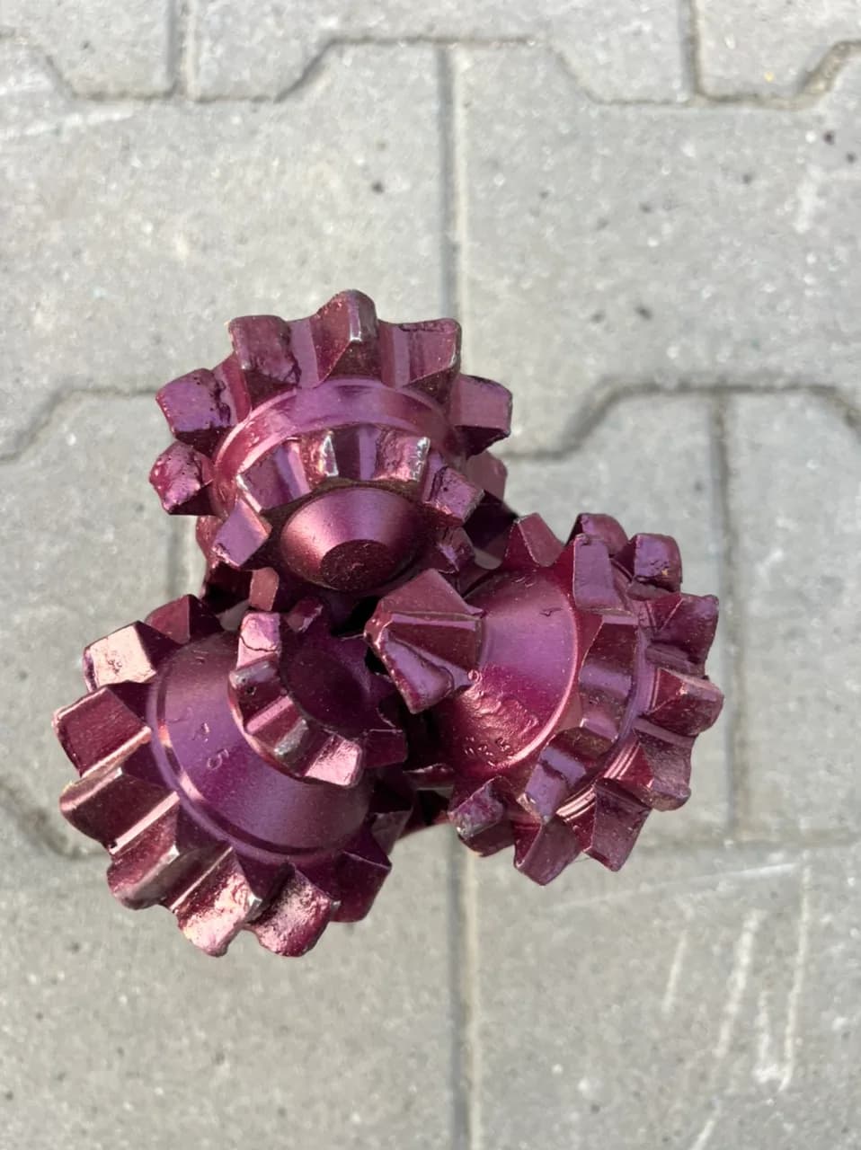 120.6 mm (4 3/4") Tricone Bit with Milled Steel Teeth, open bearing, IADC 211, 2 7/8 API Reg — UDT